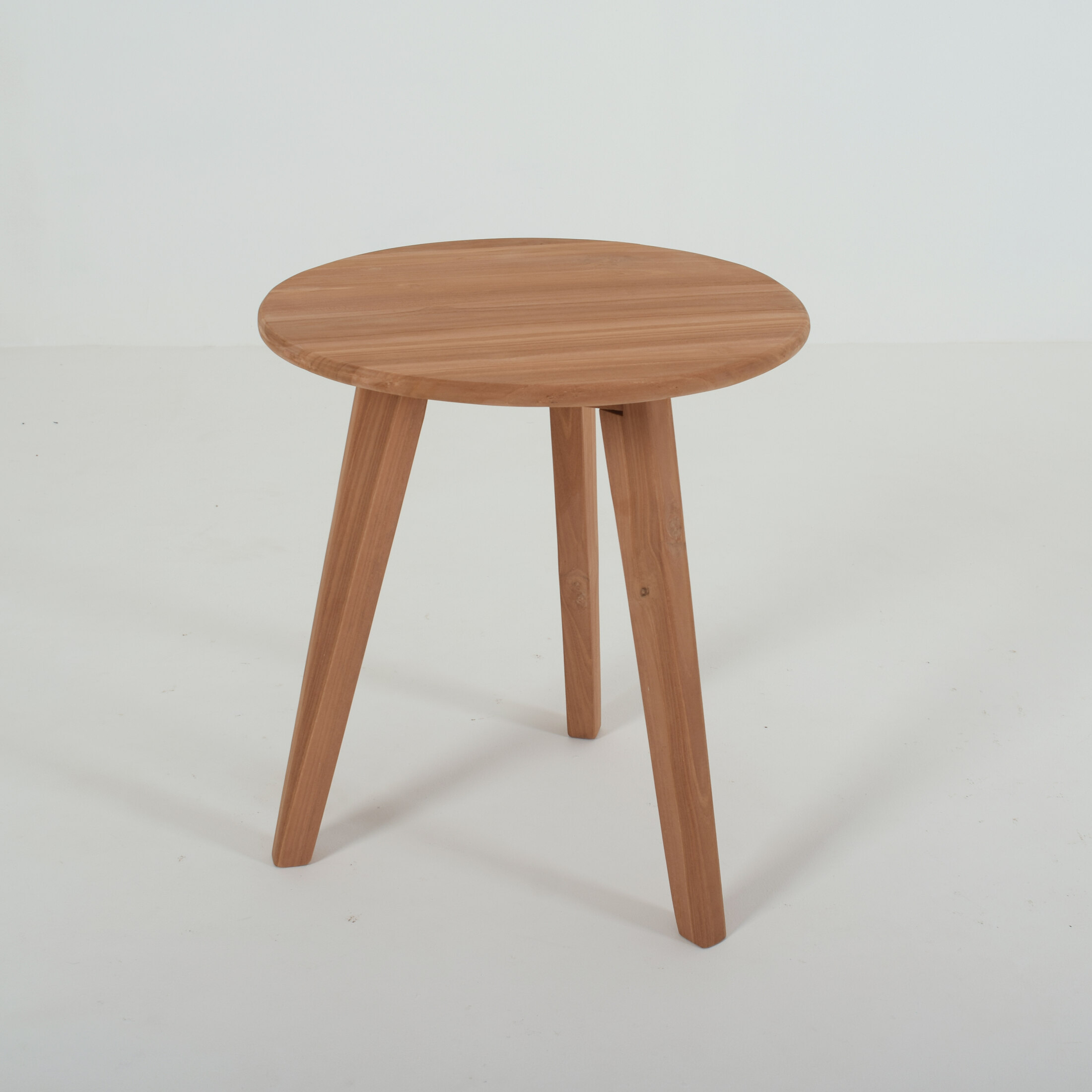 Beistelltische T-068 Beistelltische T-068