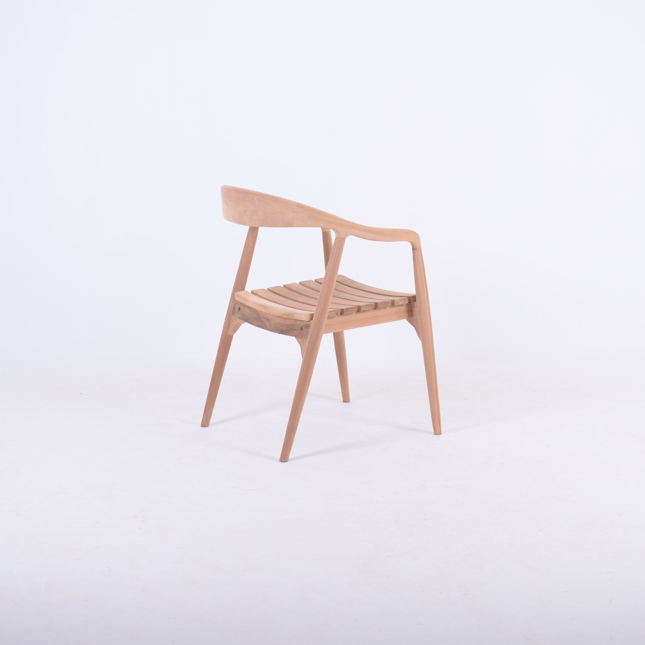 OZZIE DINING ARM CHAIR (SLAT) OZZIE DINING ARM CHAIR (SLAT)