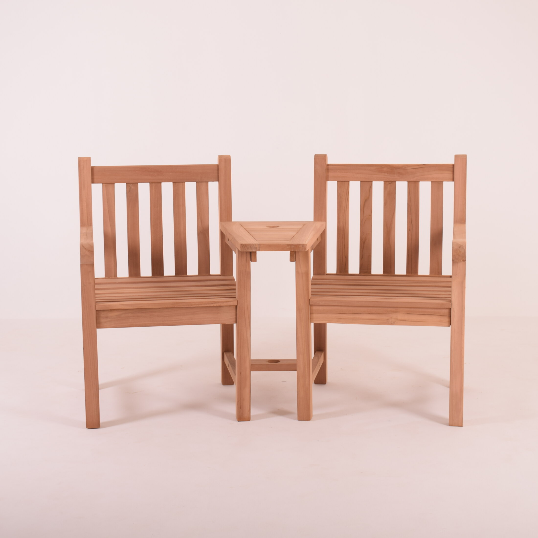 TWIN ARM CHAIR