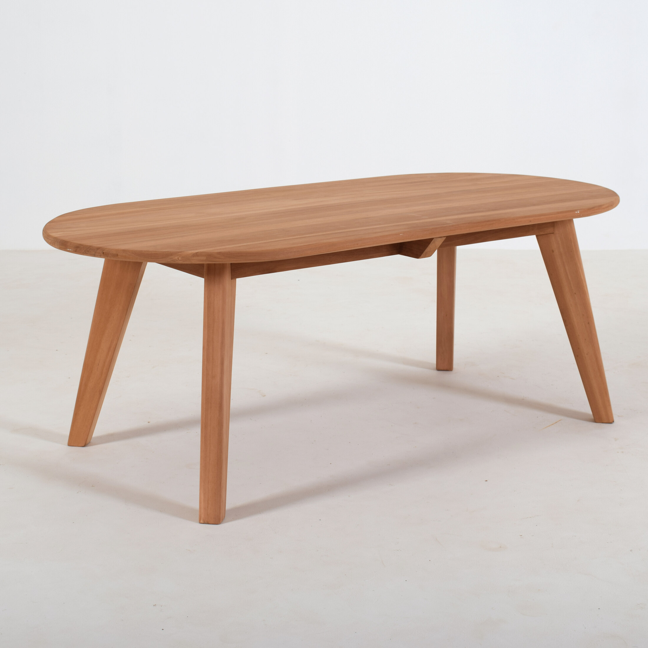 HENRY OVAL COFFEE TABLE HENRY OVAL COFFEE TABLE