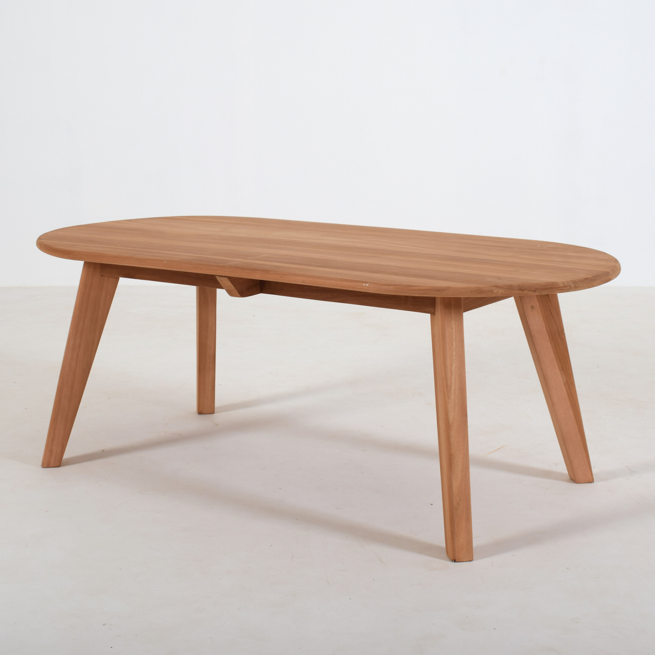 HENRY OVAL COFFEE TABLE HENRY OVAL COFFEE TABLE