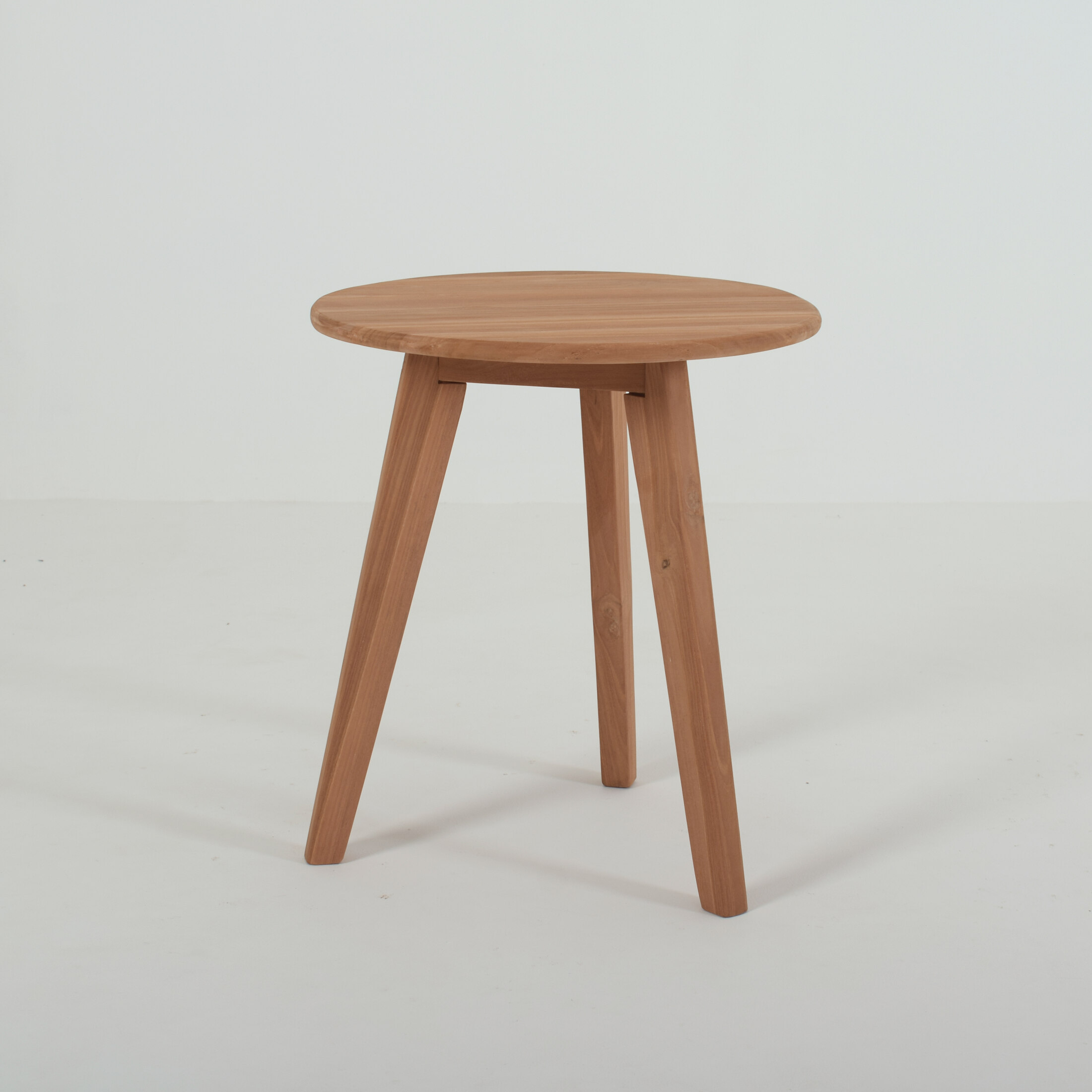 Beistelltische T-068 Beistelltische T-068